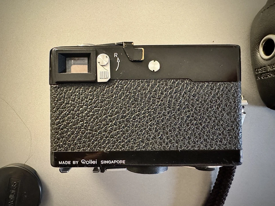 Câmera Rollei 35 S preta com lente 40mm f2.8 Sonnar HFT 35S - Imagem 4 de 4