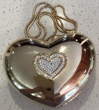 Saks Fifth Avenue Vintage Womens Gold Heart Clutch / Purse Made In Italy - Used