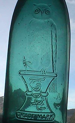 Old OWL DRUG Co brilliant EMERALD GREEN colored CITRATE MAGNESIA antique bottle - Picture 10 of 12