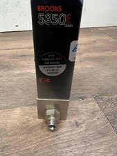 BROOKS 5850E MASS FLOW CONTROLLER 200 SCCM, HELIUM GAS