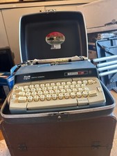 Vintage Typerwriter thumbnail