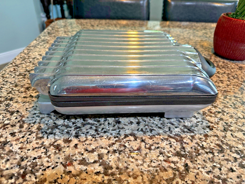 VillaWare Model 2001 Belgian Waffler 4 Square Waffle Maker Chrome SO NICE! - Picture 5 of 8