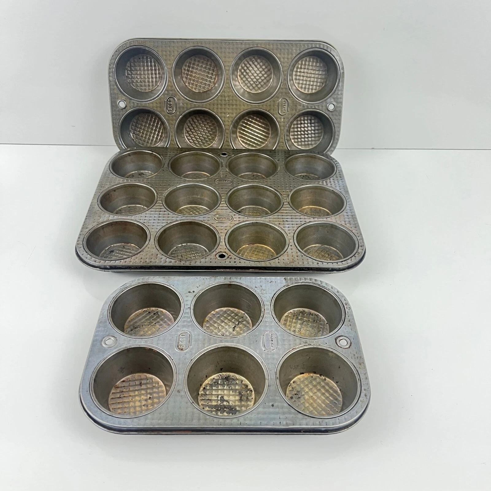 Vintage Ekco Ovenex Aluminum Muffin Pans Set Of 3 With Grid Pattern USA Cupcake
Opens in a new windo