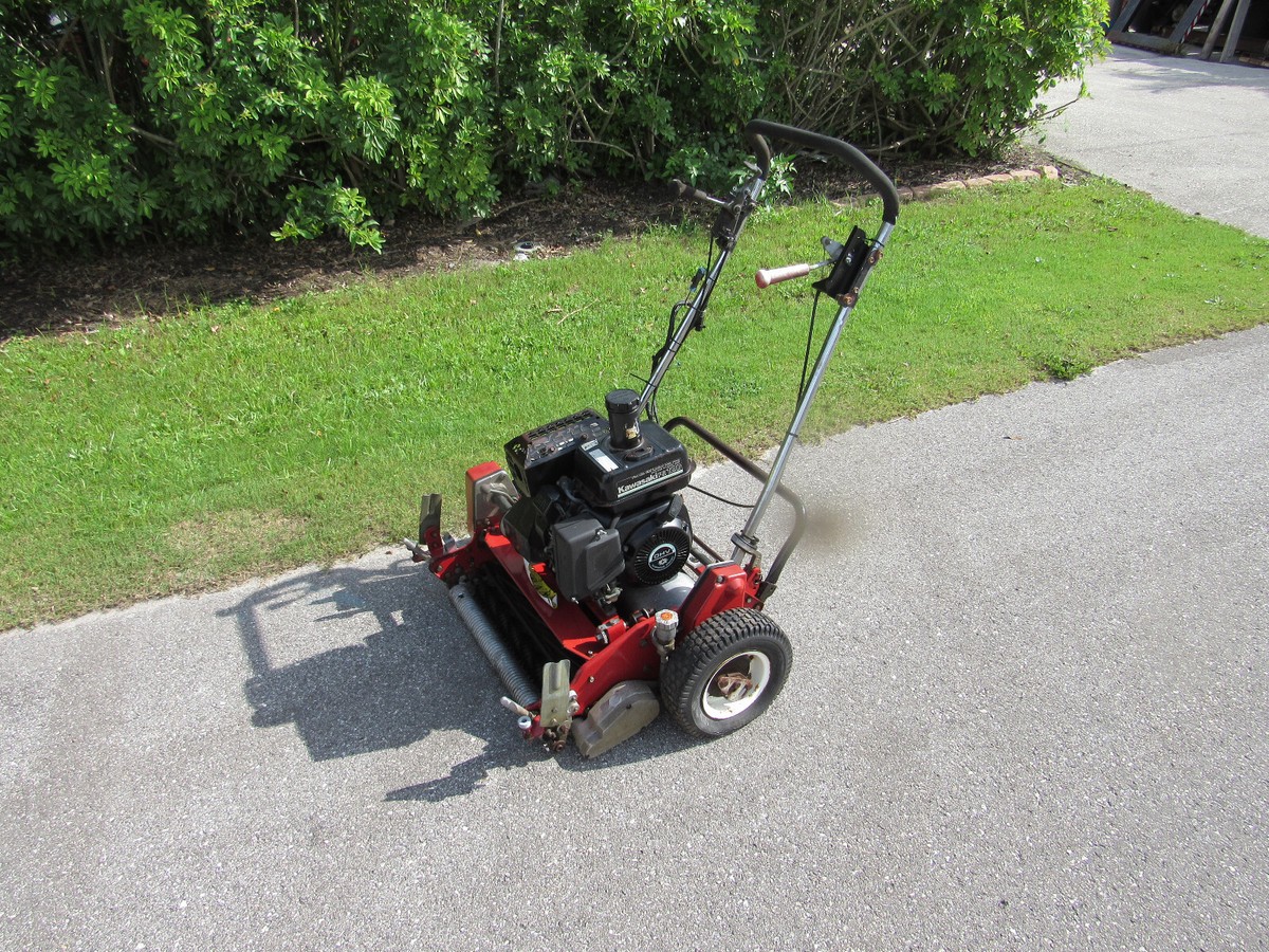 Toro Greensmaster GM 1000 Greens Reel Lawn Mower 21 Cut # 04022 w/ GROOMER