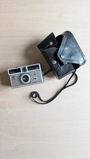 VINTAGE - Kodak - Instamatic 204 Camera and case - Very Good Condition