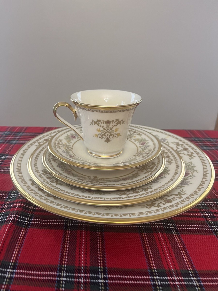 Lenox China Castle Garden Complete Set of 12-Five Piece Place Settings 70  Pieces