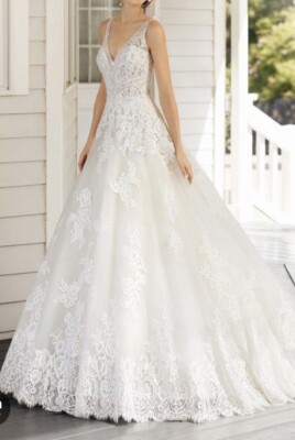 Vestido de novia modelo Claire de Rosa Clará. Sin Estrenar