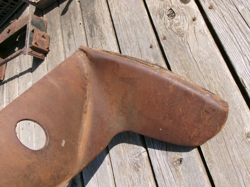 Chevrolet Master Eagle 1933 parrilla inferior faldón cupé sedán Foto 2 de 4