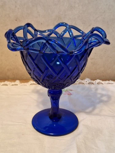 Fenton Cobalt Blue " Daffodil And Daisy " Latticed Compote