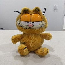Vintage Garfield Plush 9in Tall, 1978,1981 Fun Farm