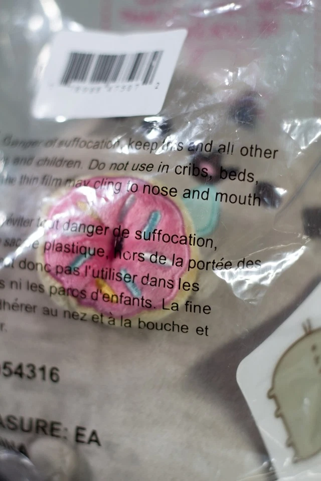 Pusheen Tabby Cat with Donut 6" Plush and Removable Donut Keychain Bag Clip Gund - Image 4 of 4