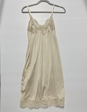 Vintage Kayser 70s Lingerie Slip Dress Cream Nylon Lace Trim Size 36 Adjustable
