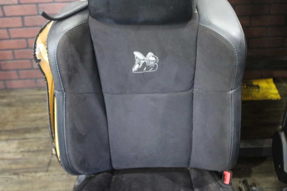 15-23 道奇挑战者 RT SCAT 包座椅原始设备制造商麂皮绒皮革套装原始设备制造商 — 第 3/4 张图片