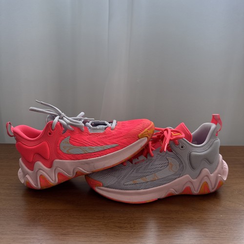 Nike Schuhe DQ1943-600 Gr. US 4Y / gebraucht, ohne Karton