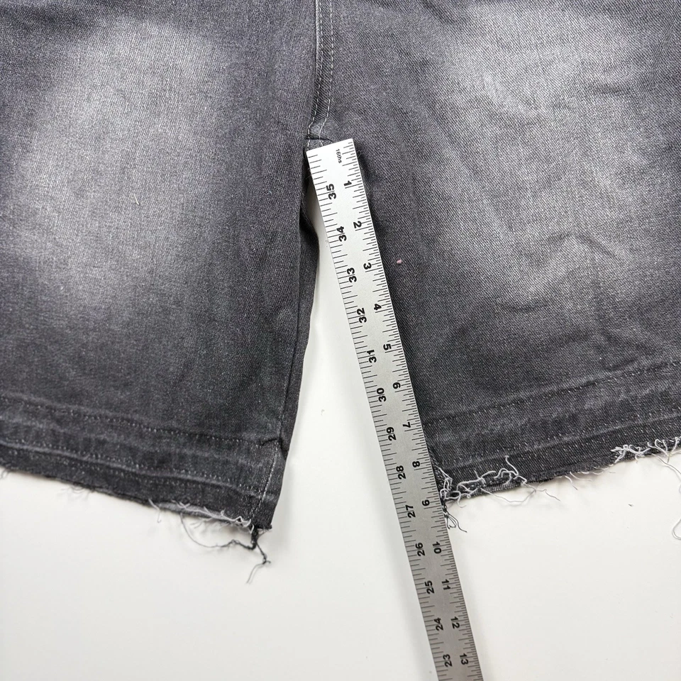 Pantalones cortos de mezclilla negros Bottega Desires para hombre talla S dobladillo crudo desgastados ropa de calle Foto 4 de 4