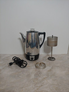 FSE CP-40 Stainless Steel Coffee Percolator, Brewer Urn, 40 Cup Capacity