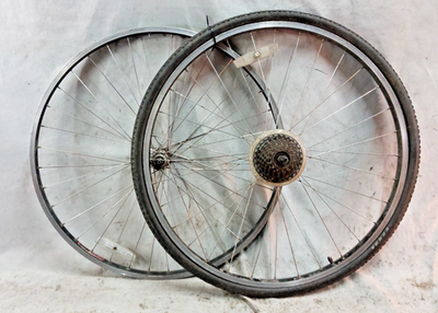 Trek Bontrager 550 700c Road Bike Wheel Set 135/100 Freewheel QR