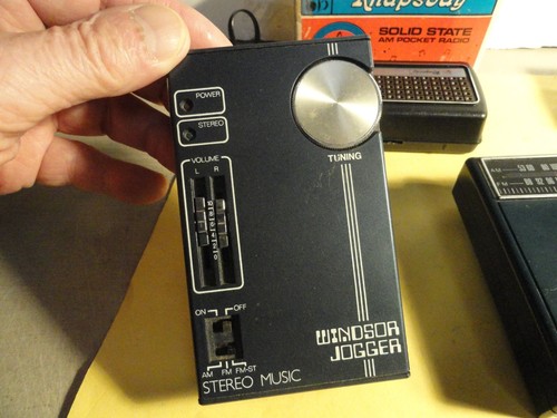 6-OLDER TRANSISTOR RADIOS ALL DIFFERENT ( SEE LIST BELOW ) - Picture 9 of 19