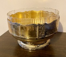 wundersch&ouml;ner Tafelaufsatz Schale mit Kugelf&uuml;&szlig;en tolle Patina