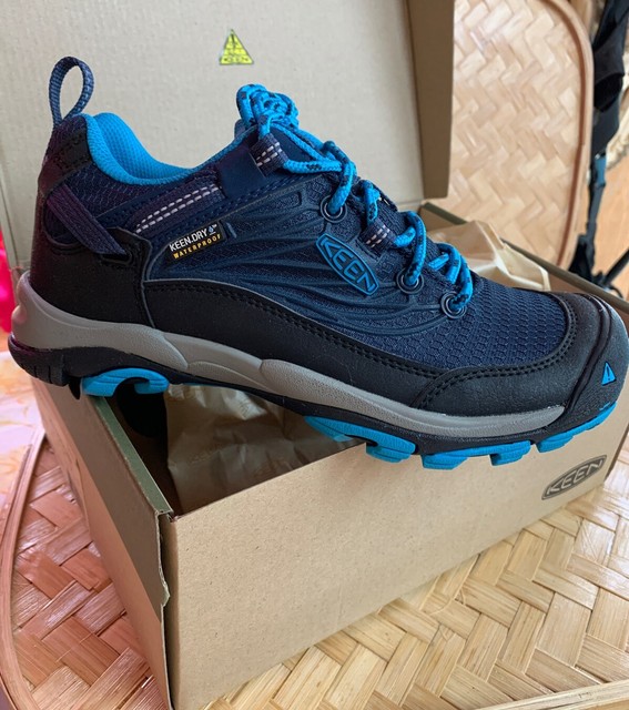 keen women's tennis shoes