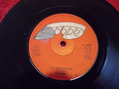Storm - In my house / Sitting in the bush       UK Scope  klasse 45 