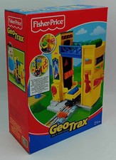 Fisher Price GeoTrax H4833 Stacja ładująca do wagonów kolejowych Geo Trax rzadka NOWA