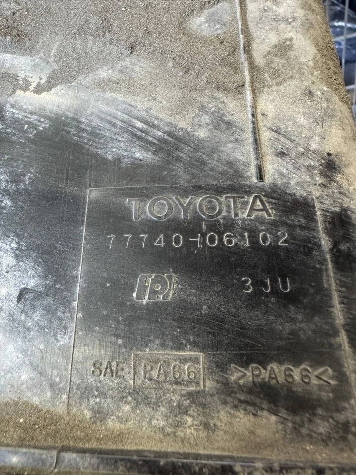 Toyota Avalon 2000 2001 2002 2003 2004 bote de carbón de vapor de combustible 77740-06102 Foto 4 de 4