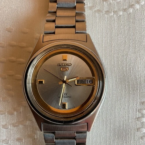 Vintage SEIKO MENS WATCH # 7009-3020 S