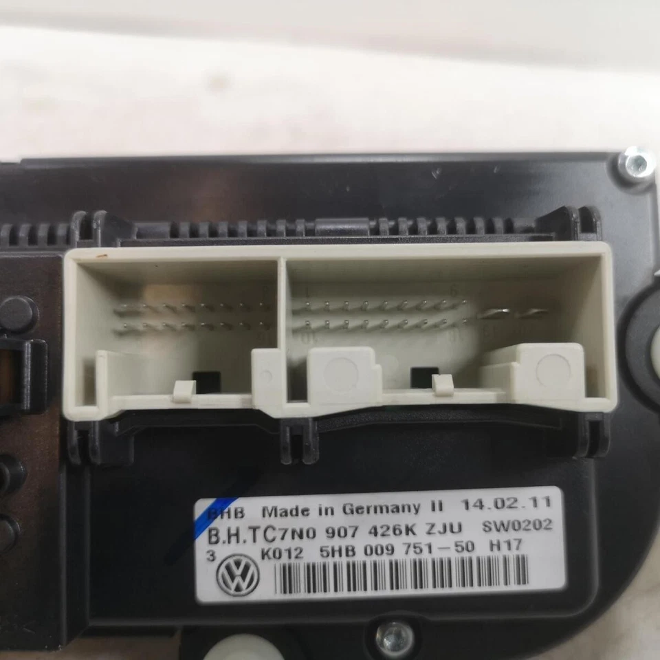 Heat/ac Controler Volkswagen Golf S Tsi 2008-2014 1197cc Petrol 3C8907336H - Image 3 of 3