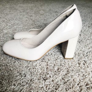 nude pumps clarks