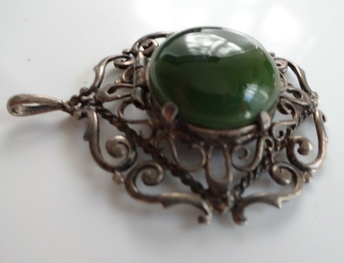 Antiguo Colgante de Plata Esterlina Nefrita Caja de Veneno de Colección RARO - Imagen 9 de 11