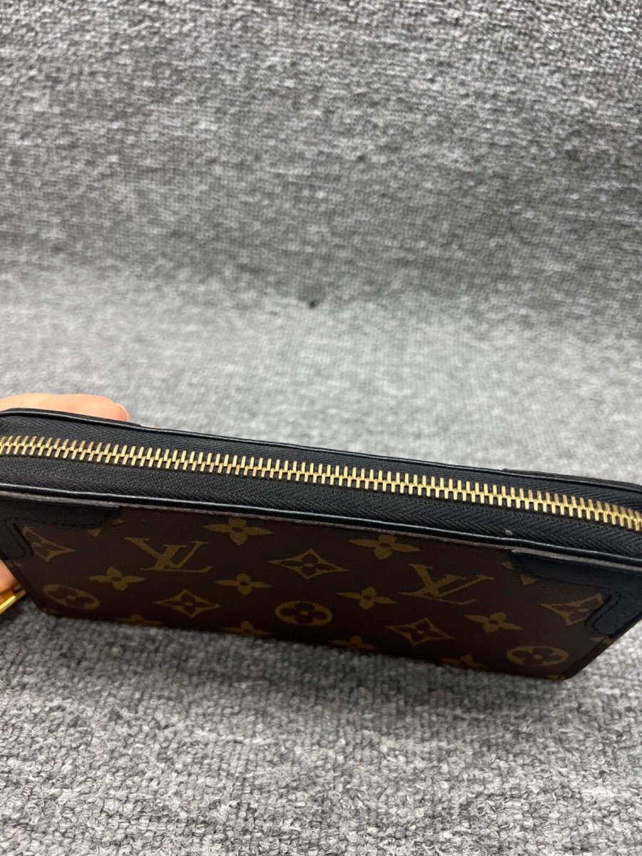 Louis Vuitton Retiro LOUIS VUITTON Monogram Daily Organizer Black