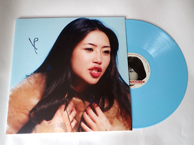 beabadoobee 明日の動かし方 レコード【サイン入り】 BEABADOOBEE - THIS IS HOW TOMORROW MOVES ** SIGNED** LTD BLUE