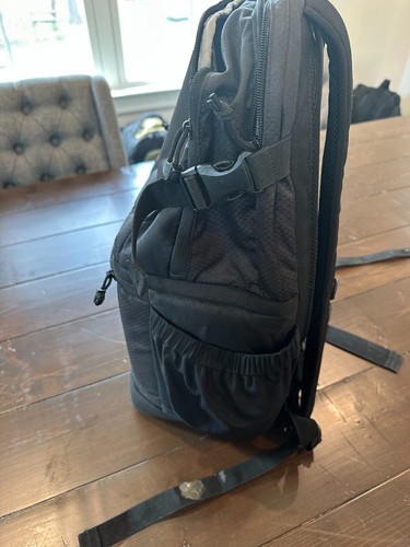 Lowepro DSLR Video Pack 350 AW Black Backpack DSLR/ Video Camera/ 17" Laptop - Picture 6 of 9