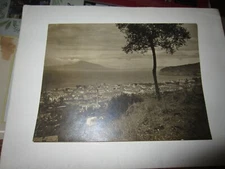Beautiful 6 1/2 x 8 1/2  B&W unknown photo-Possibly  an Italian scene