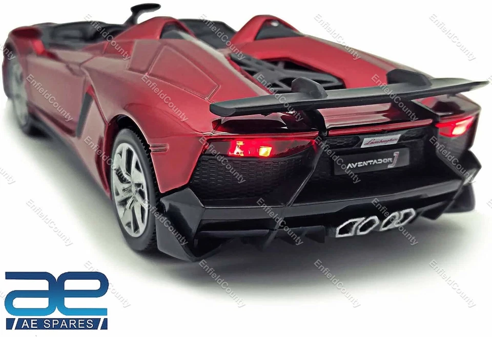 Auto Giocattolo Mini In Metallo Con Suono E Luce + Modello In Scala Esclusivo - Immagine 2 di 4