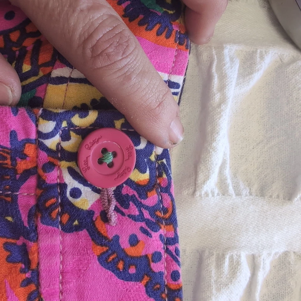 Short feminino Lilly Pulitzer The Callahan tamanho 4 texturizado estampa paisley algodão - Imagem 2 de 3