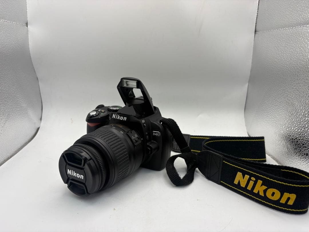 Nikon D40 Digital SLR Camera with AF-S DX 18-55mm Lens Tested