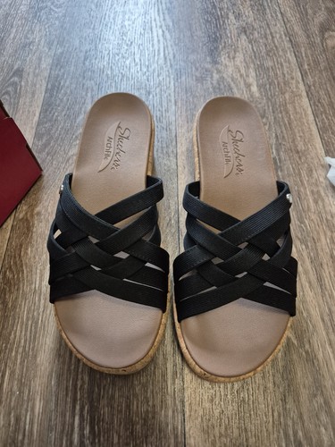 Skechers Arch Fit Beverlee Wedge Sandal, Black, size 5. - Picture 1 of 7