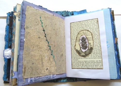 Junk Journal Tagebuch "Das Blaue Buch" mit Lapis Lazuli/Edelopal Anhänger - Bild 15 von 24