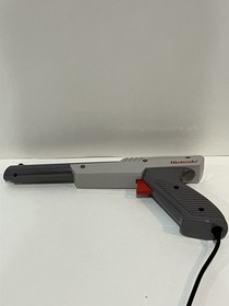 Nintendo NES Action Set Home Console Blanco/Gris SIN PROBAR SE VENDE COMO EST&Aacute;