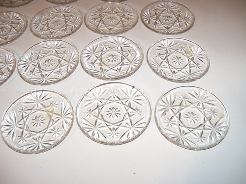 Anchor Hocking Early American Prescut Small Liner Plates 4 1/2”, set of 15, EUC - Picture 4 of 4