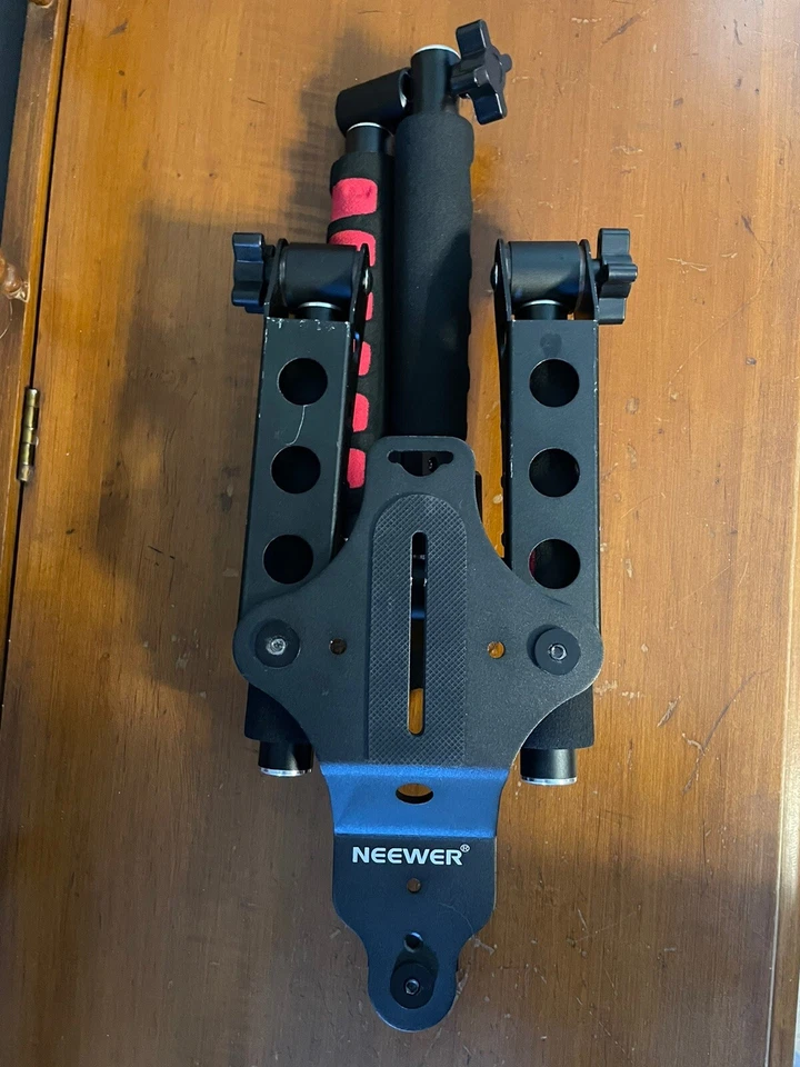 Neewer  Alloy Foldable Rig Movie Kit Film Making System Shoulder Mount Rig - Image 3 of 4
