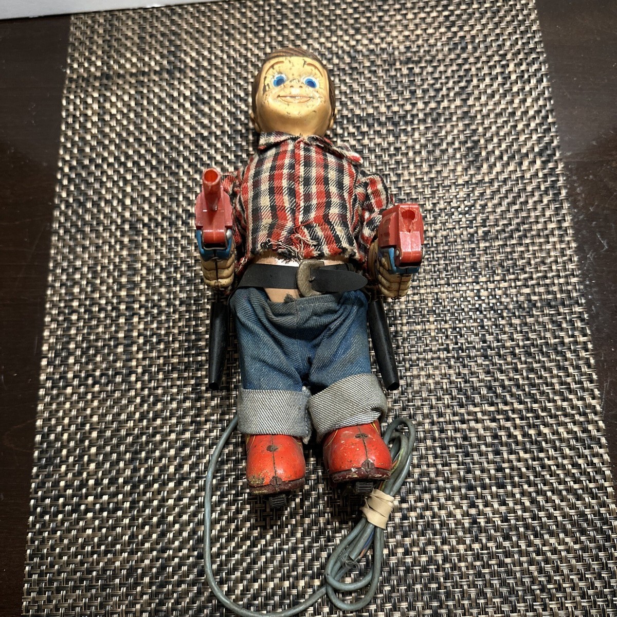 Yonezawa Marshall Wild Bill Metal toy mechanical cowboy For Yonezawa Marshall Wild Bill Metal toy mechanical cowboy For