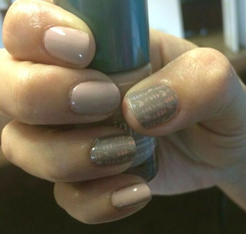 Jamberry Nail Wraps ~ HALF SHEET ~ TAKE AIM Retired Rare Rainbow Autumn Arrows - Picture 6 of 8