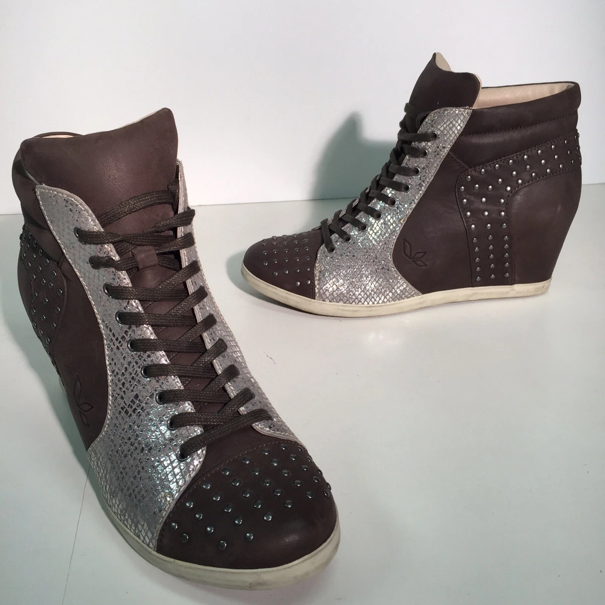 Koolaburra wedge best sale sneakers
