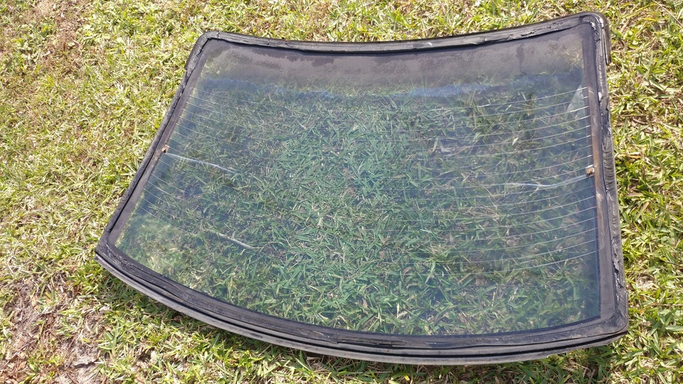 Ford Mustang 1994-1998 cupé trasero OEM ventana de vidrio con descongelación 94-98 Foto 4 de 4