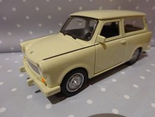 Trabant 601 Kombi Trabbi Oldtimer creme Modelauto ca.11,5cm *NEU* 1/38