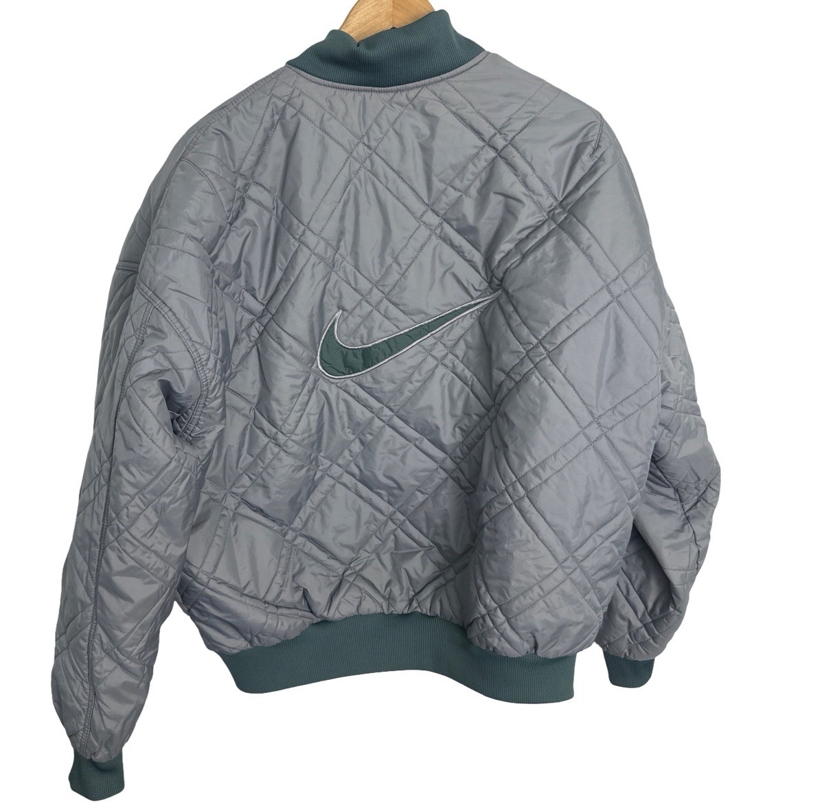 SACAI X NIKE Giubbotto bomber imbottito trapuntato reversibile Nike vintage anni 90 grigio verde taglia XL