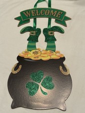 St Patrick's Day Decoration Welcome Wall Sign Hanging Door Decor Glitter